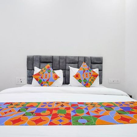 Fabexpress Bhau Residency - Nr Mumbai International Airport Hotel Екстериор снимка